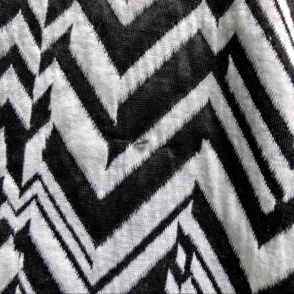 LuLaRoe Nicole A-Line Chevron Dress - Picture 4 of 4